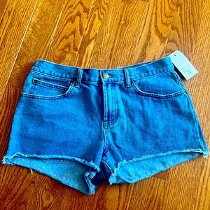 NWT Billabong Jean Shorts women’s size 29